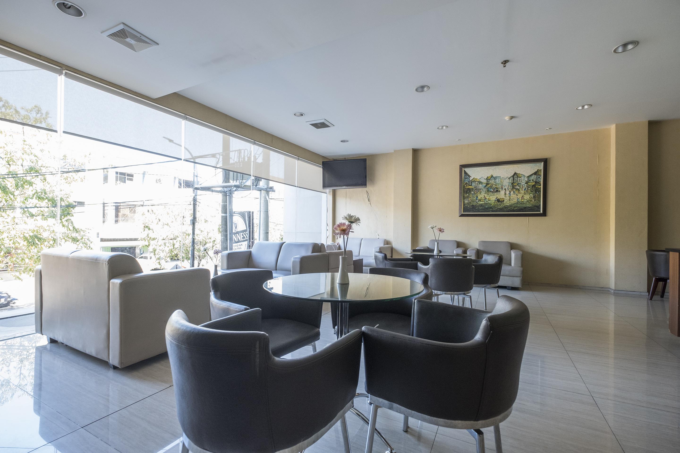 Aswin Hotel And Spa Makassar Exterior photo